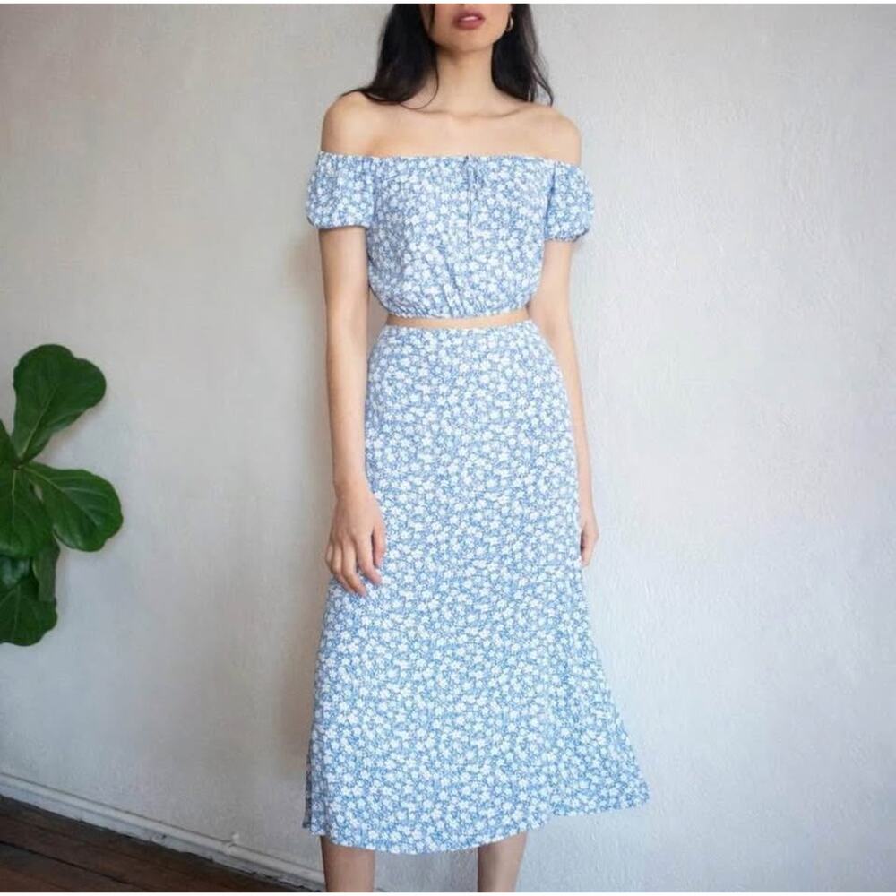 Reformation blue floral two pieces Set size 2